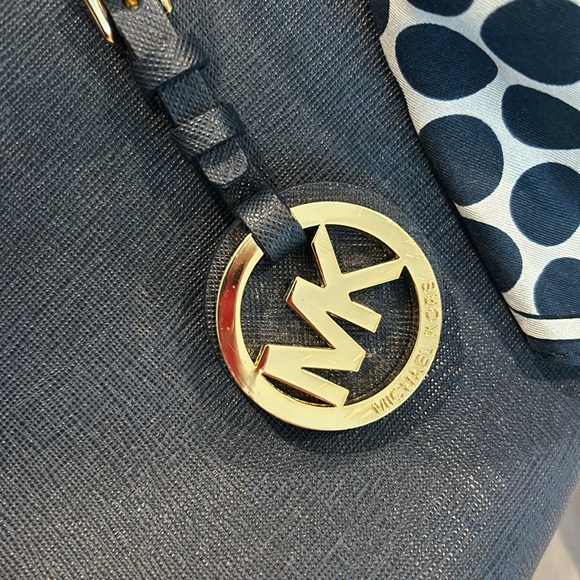 Michael Kors navy leather tote with polka dot scarf - Picture 7 of 9